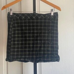 RSQ black‎ and green plaid skirt